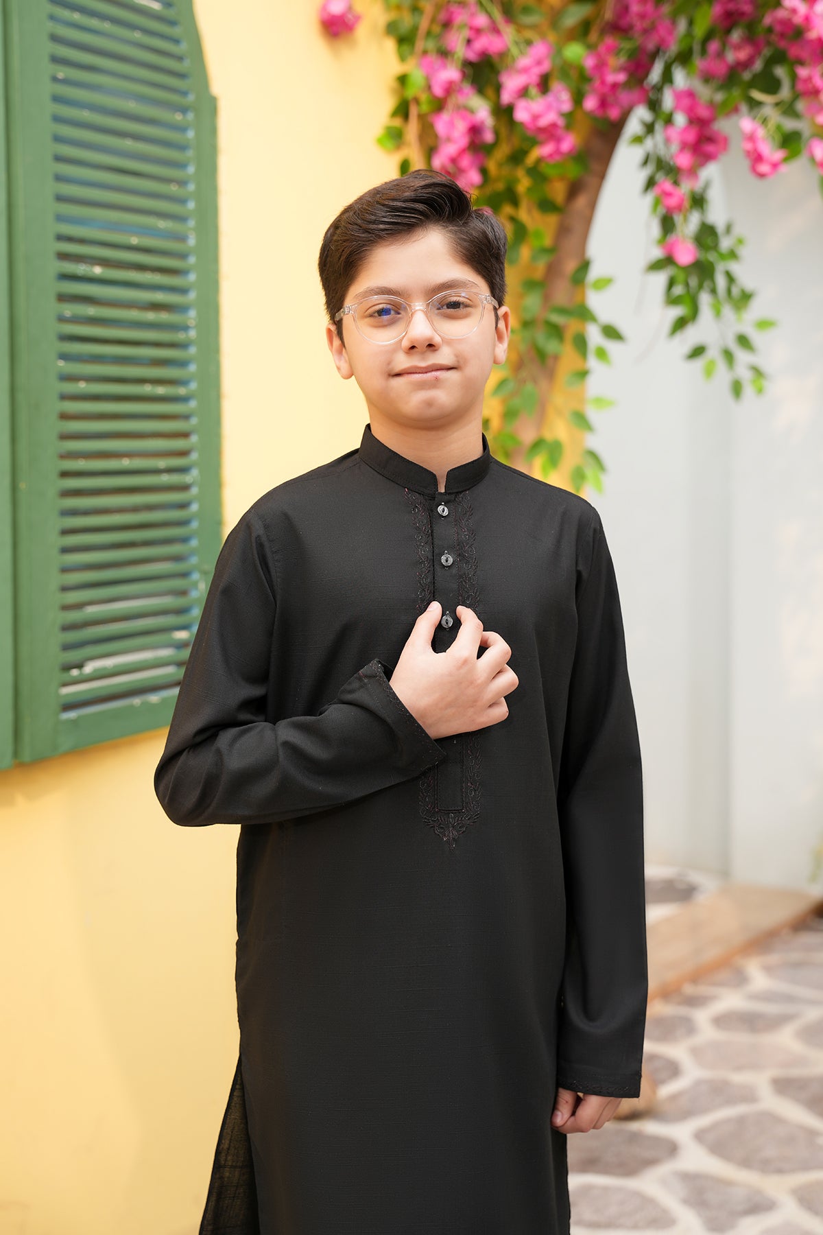 Zahan – Charcoal Black Embroidered Heritage Set