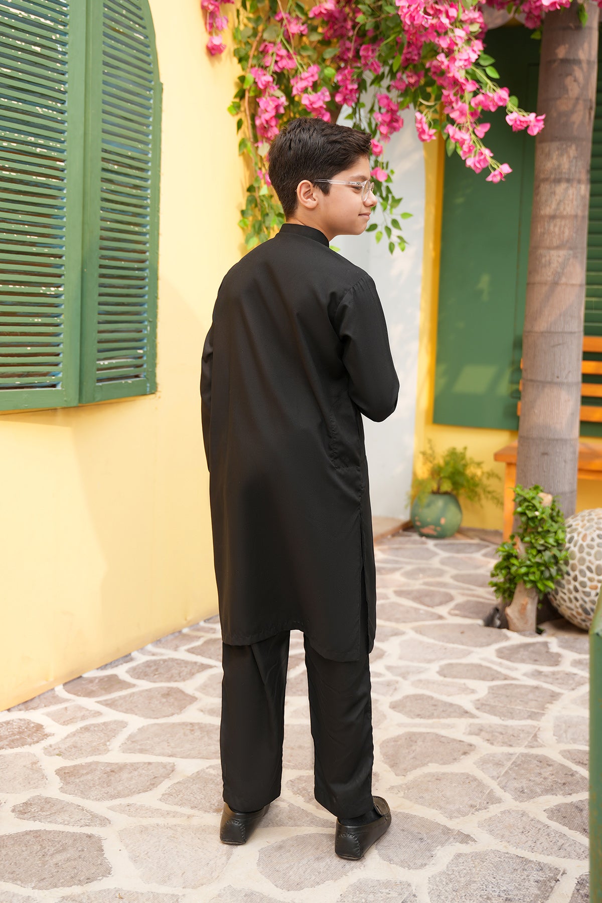 Zahan – Charcoal Black Embroidered Heritage Set