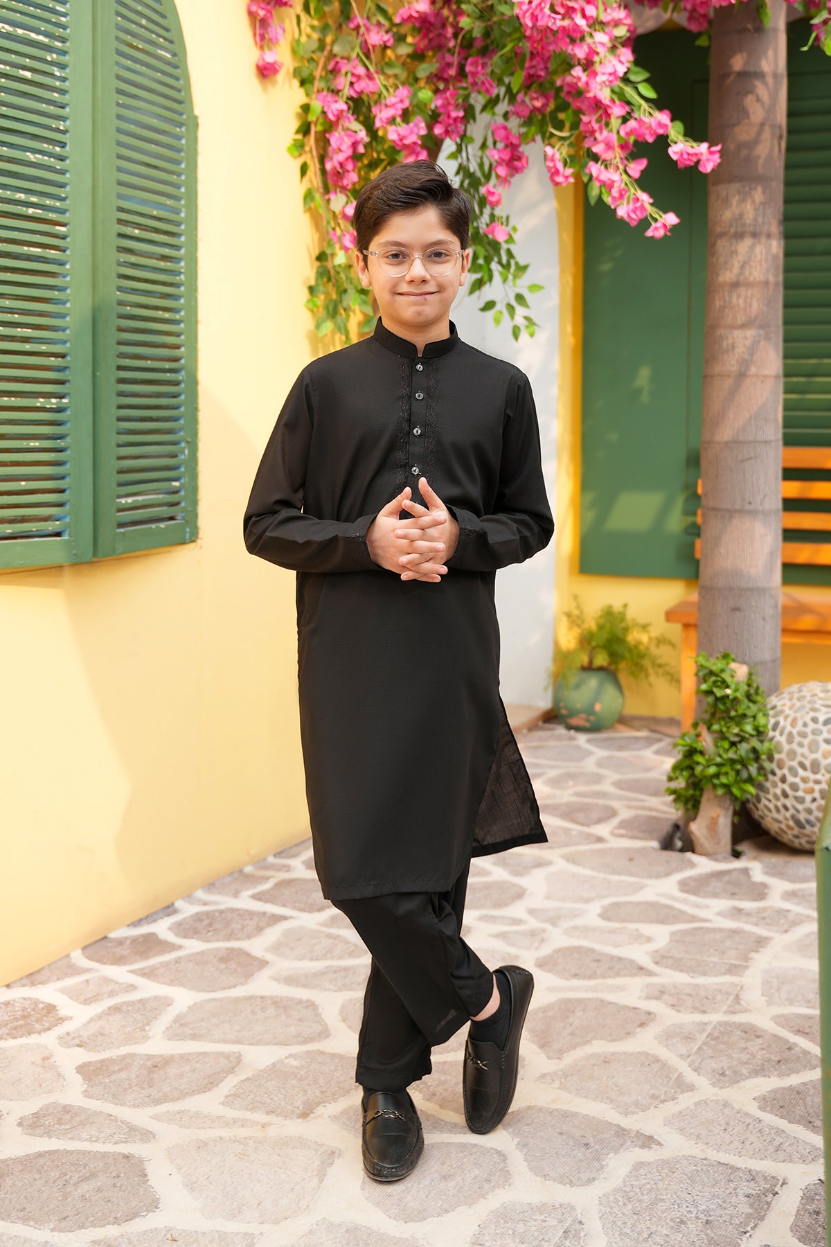 Zahan – Charcoal Black Embroidered Heritage Set