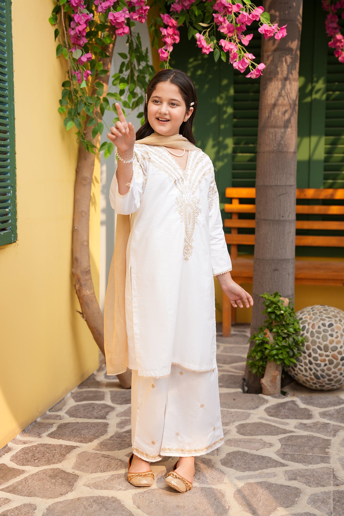 Noor – Ivory Gold Heavily Embroidered Formal Set