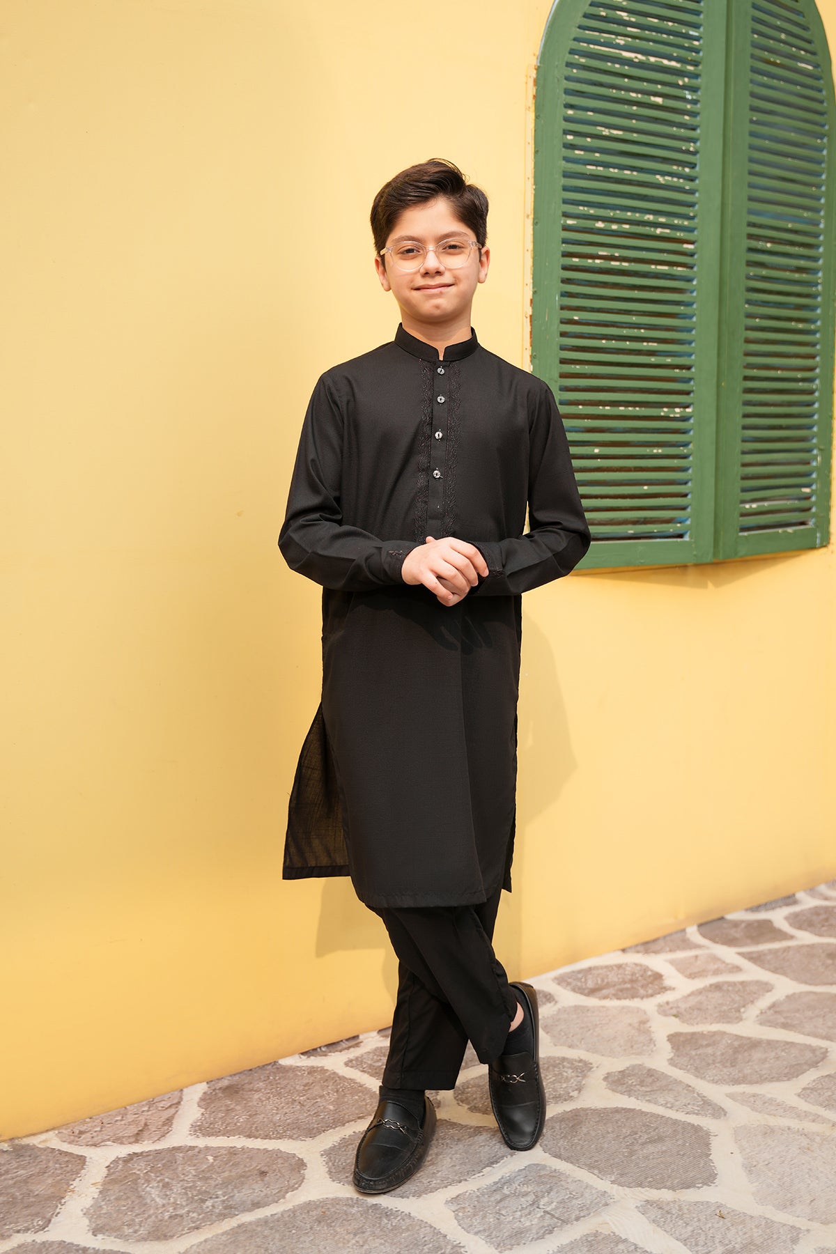 Zahan – Charcoal Black Embroidered Heritage Set